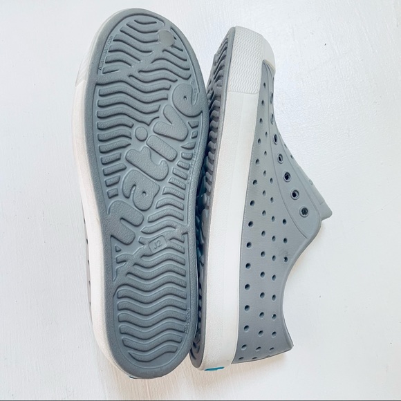 Native shoes gray size J2 - Picture 3 of 6